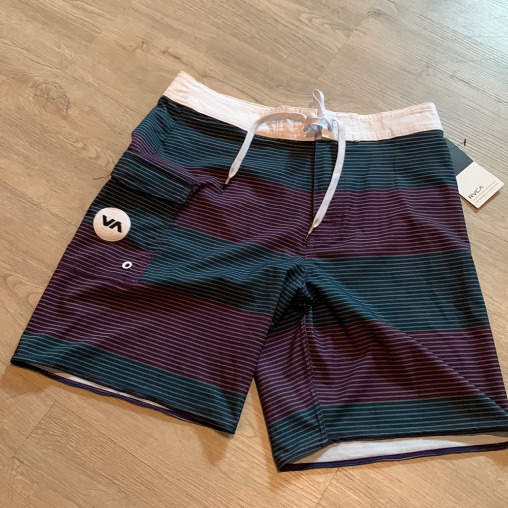 NWT RVCA size 29
